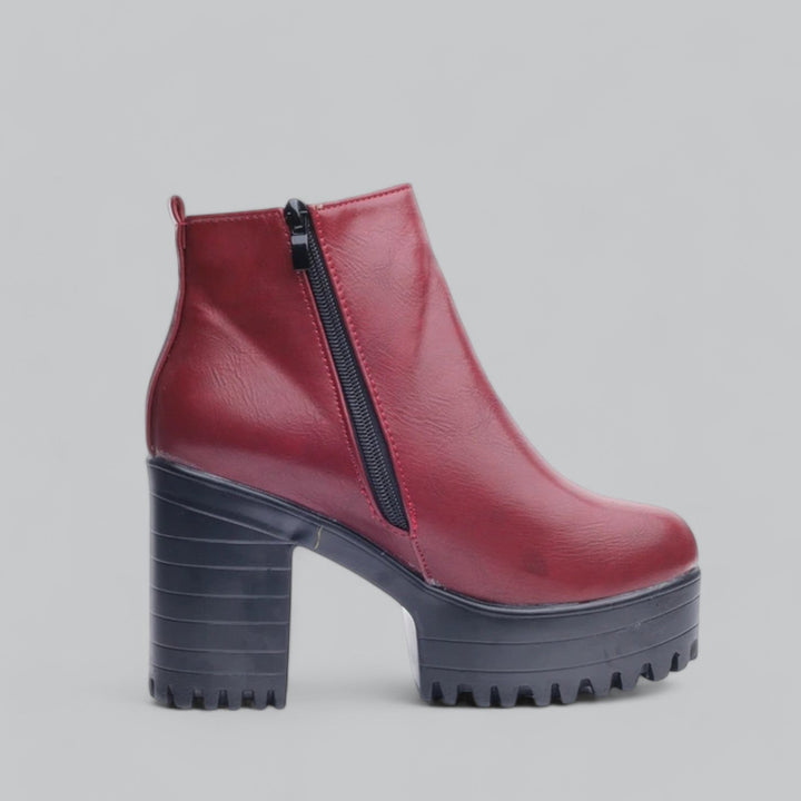 NOVA | Elegant Women's High Boots for Every Occasion

