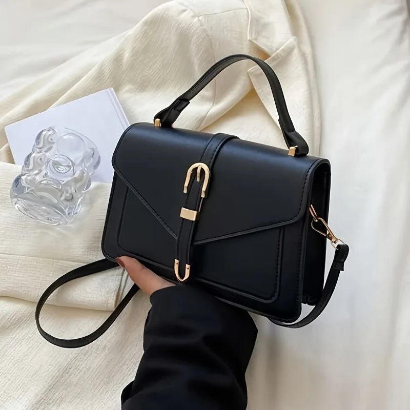 NOVA | Lightweight women's clutch purse with lining

