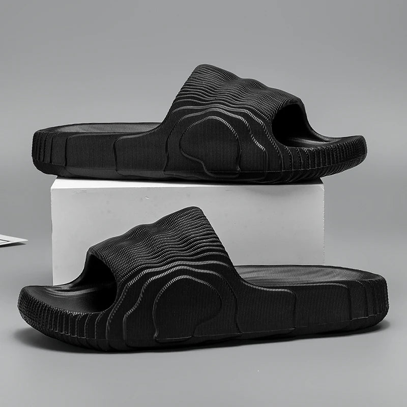 NOVA | Men’s rubber flip flops with EVA cushioned sole

