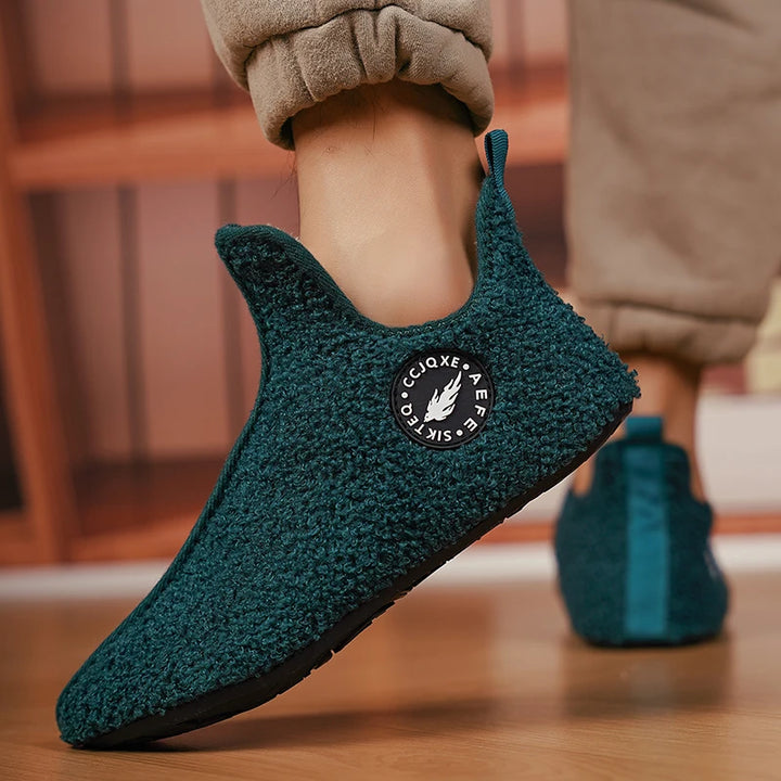 NOVA | Stylish Unisex Cozy Fleece Slippers