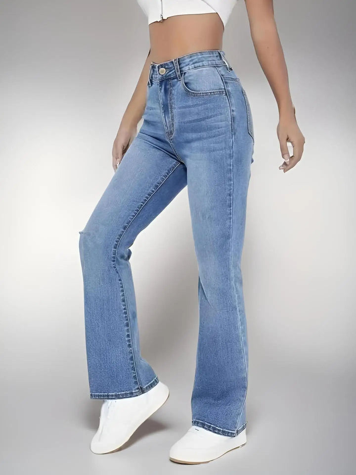 NOVA | Stylish Women's Straight-Leg Jeans for Casual Wear
