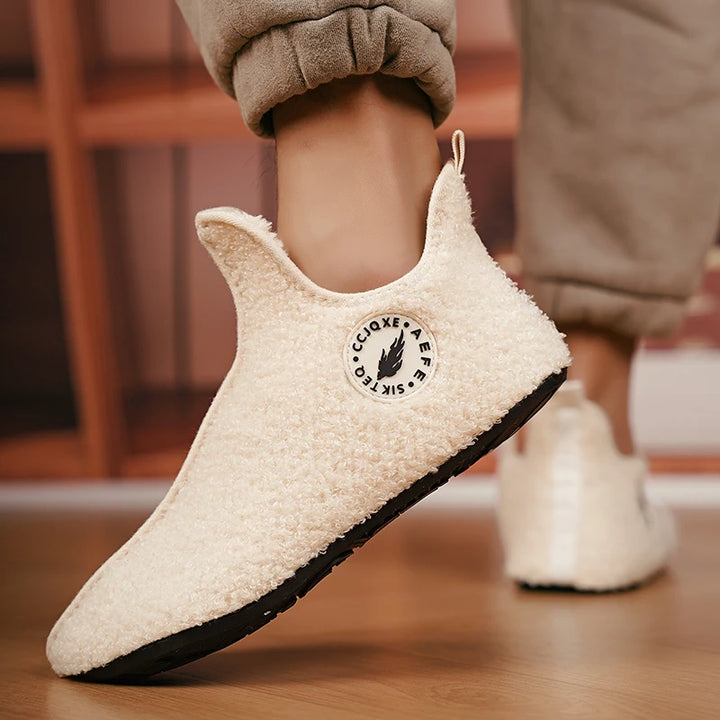 NOVA | Warm Unisex Fleece Slippers for Indoor Comfort