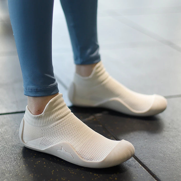 Nova flexible slip-on mesh sneakers

